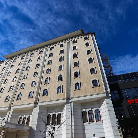 Sivas Bueyuek Hotel Esterno foto