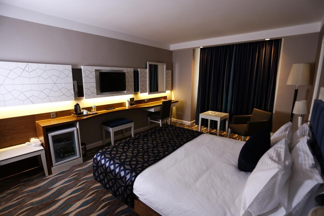 Sivas Bueyuek Hotel Esterno foto