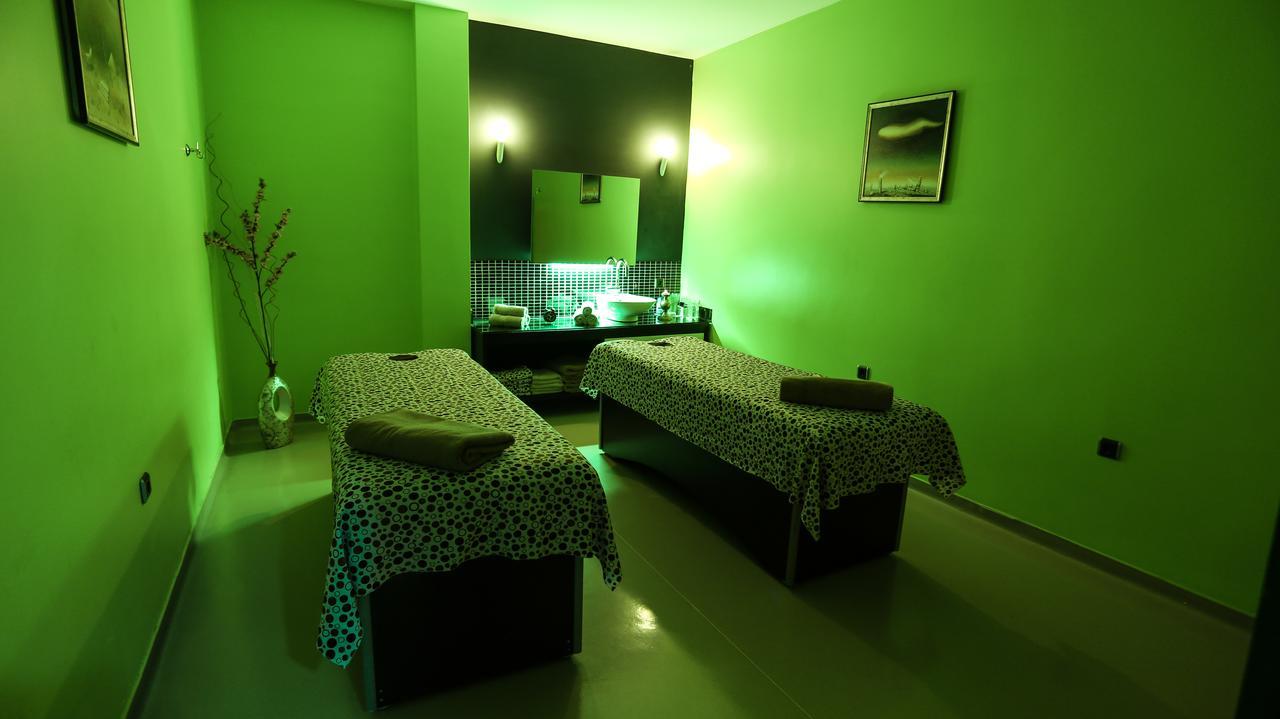Sivas Bueyuek Hotel Esterno foto