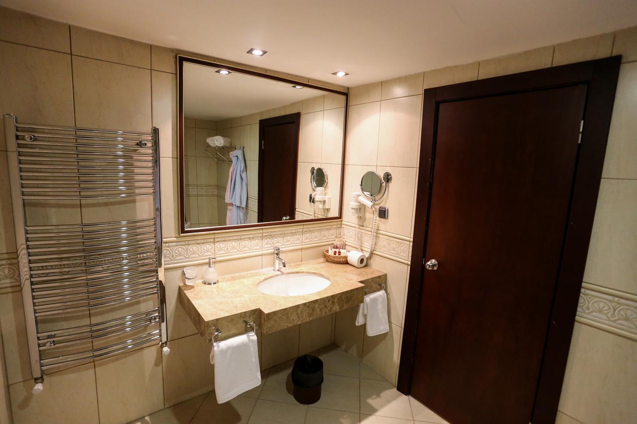 Sivas Bueyuek Hotel Esterno foto